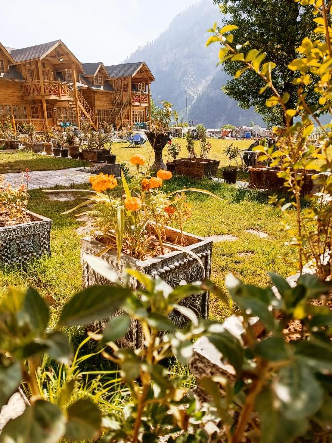 Swiss Wood Cottages Naran Exterior photo